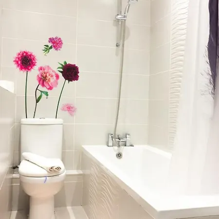 Guestready - Lovely With Balcony *